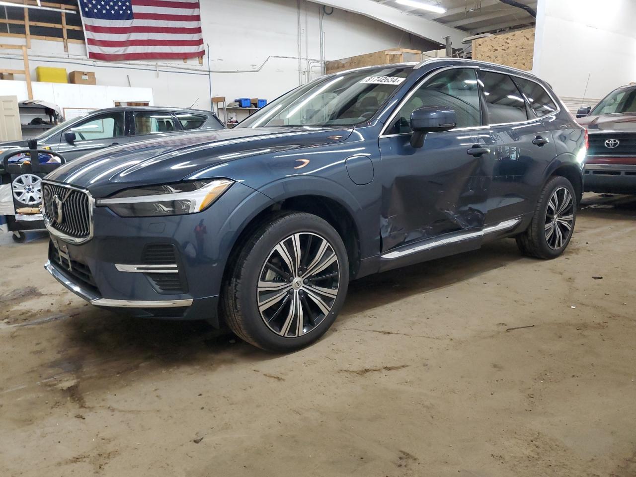 VOLVO XC60 PLUS 2023
