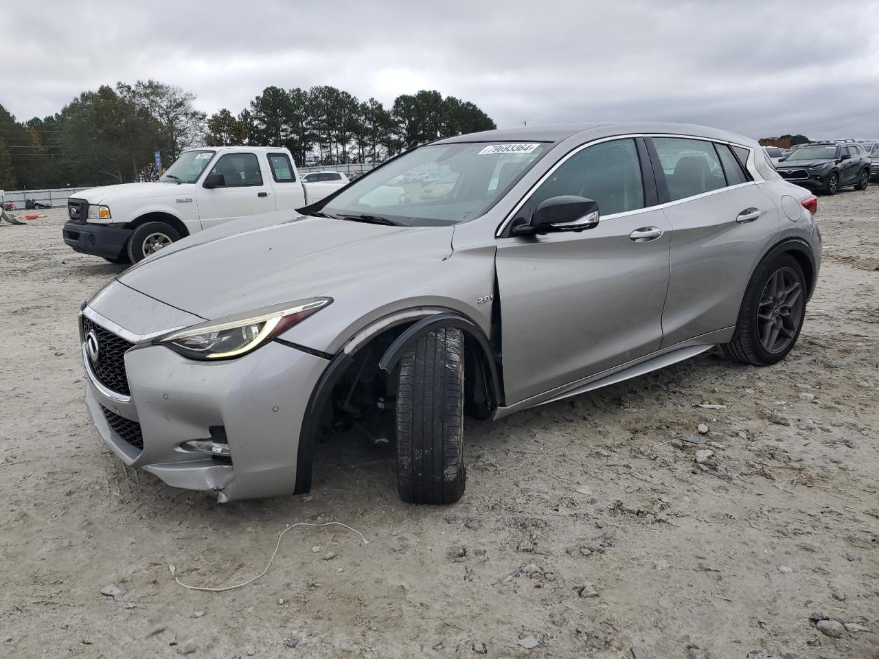 INFINITI QX30 BASE 2017