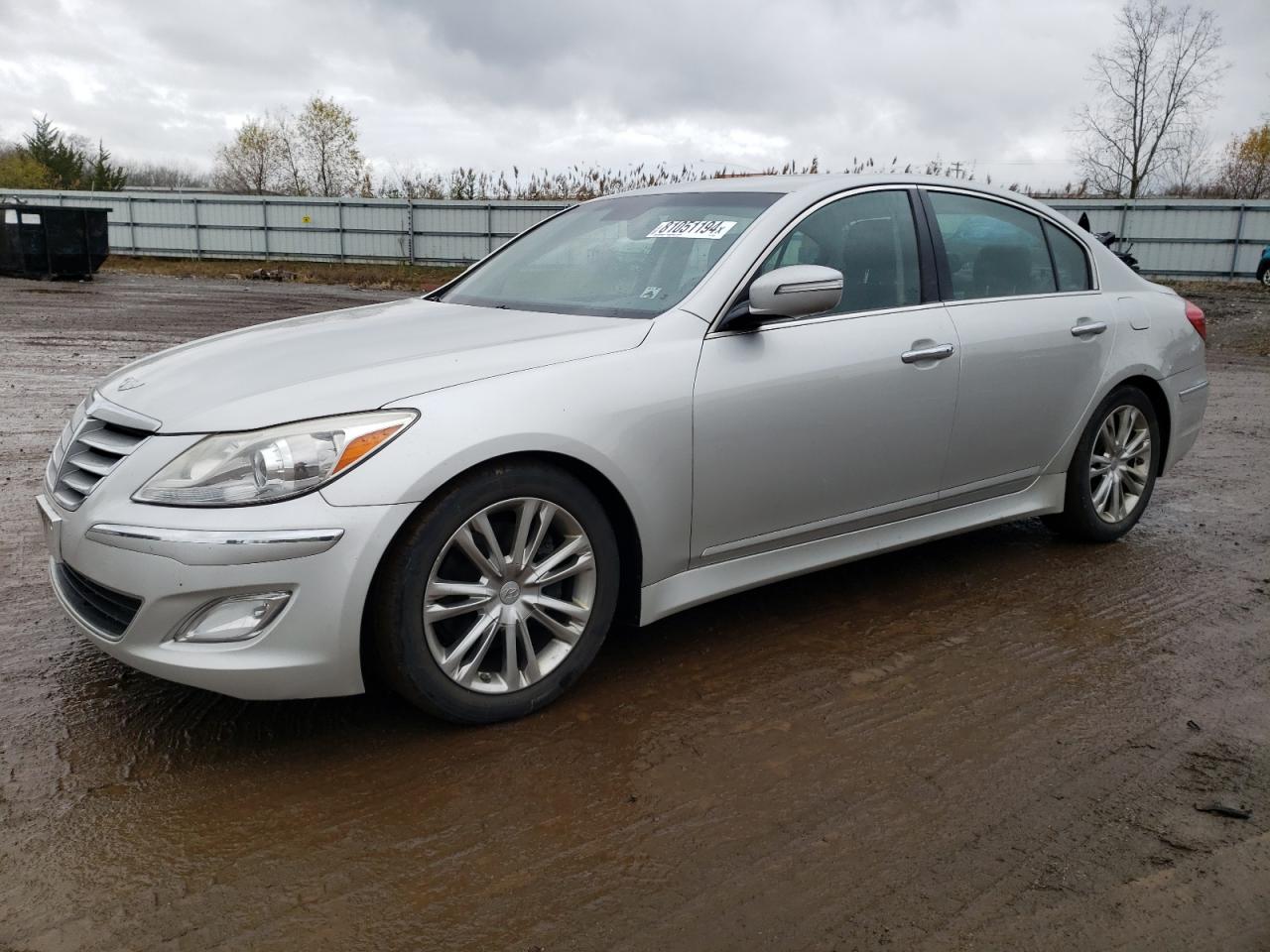 HYUNDAI GENESIS 3. 2012