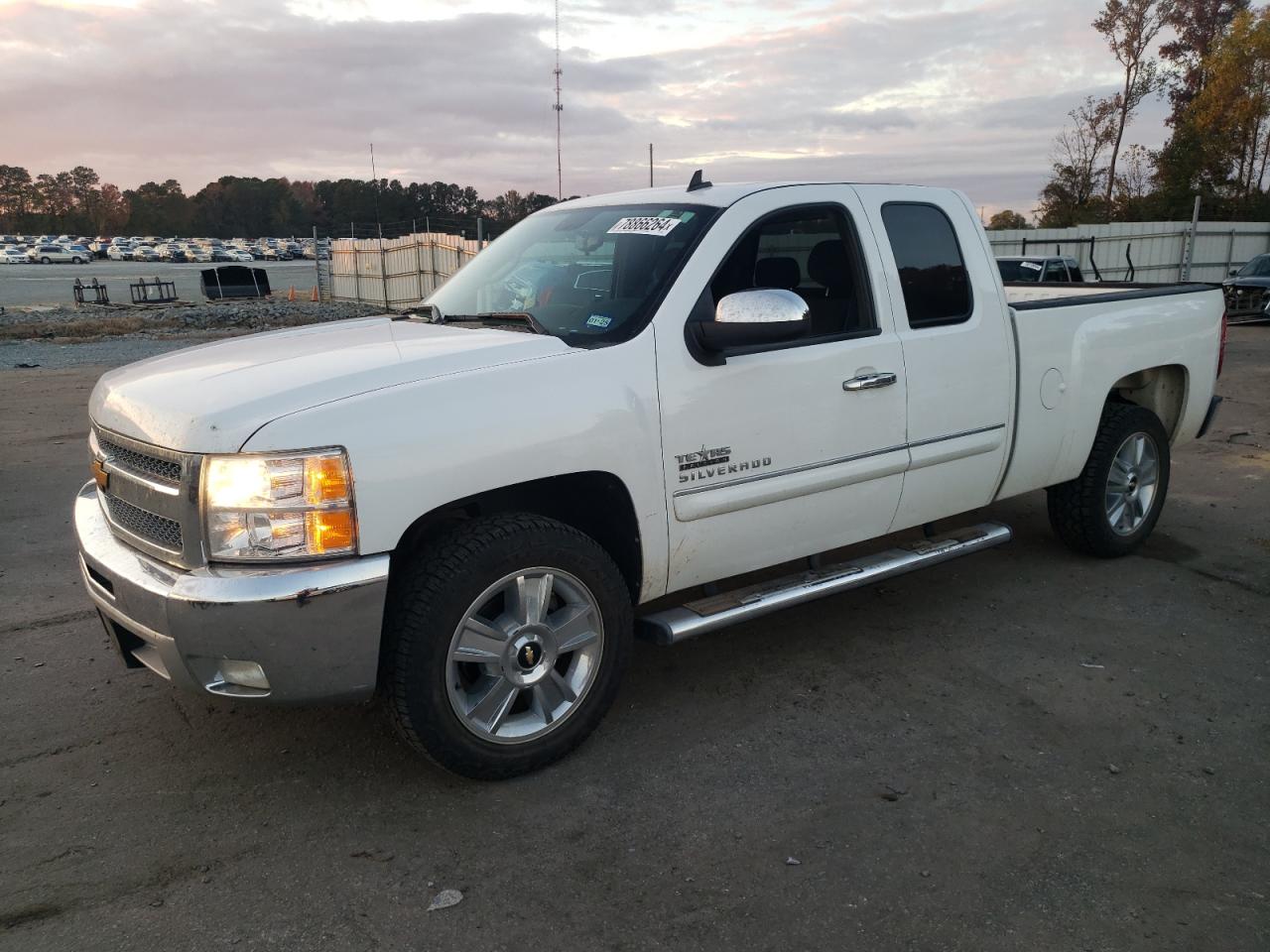 CHEVROLET SILVERADO 2013