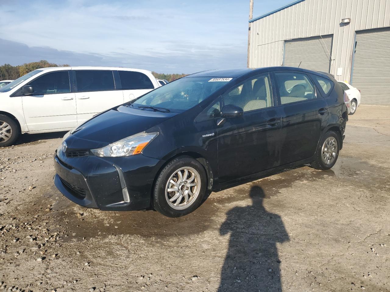 TOYOTA PRIUS V 2015