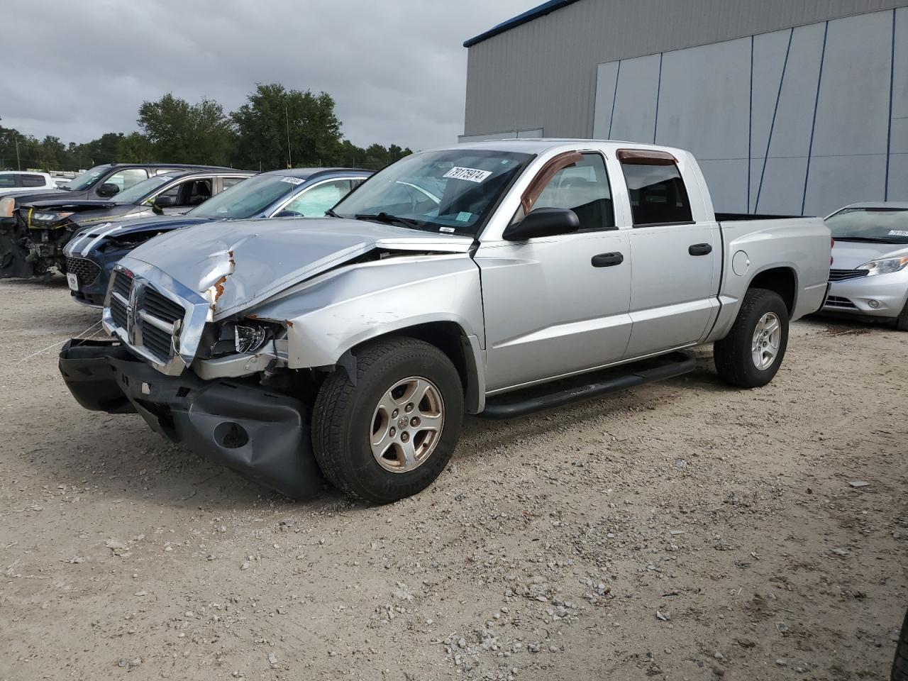 DODGE DAKOTA QUA 2005