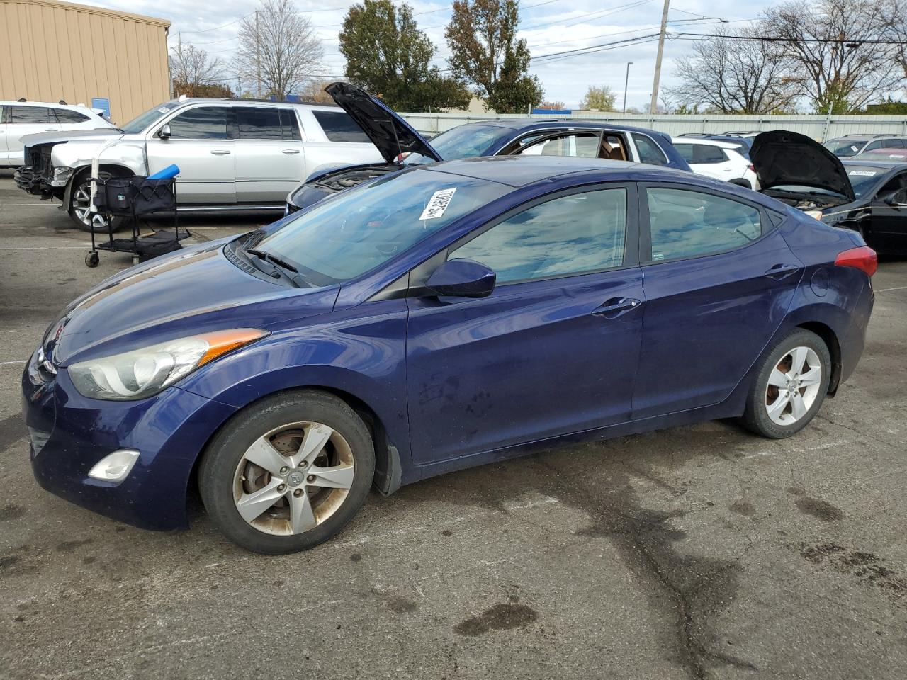 HYUNDAI ELANTRA GL 2013