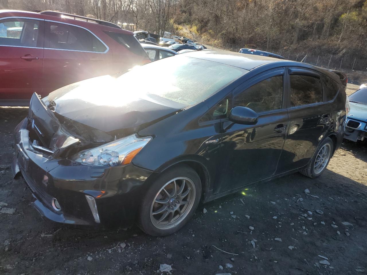 TOYOTA PRIUS V 2012