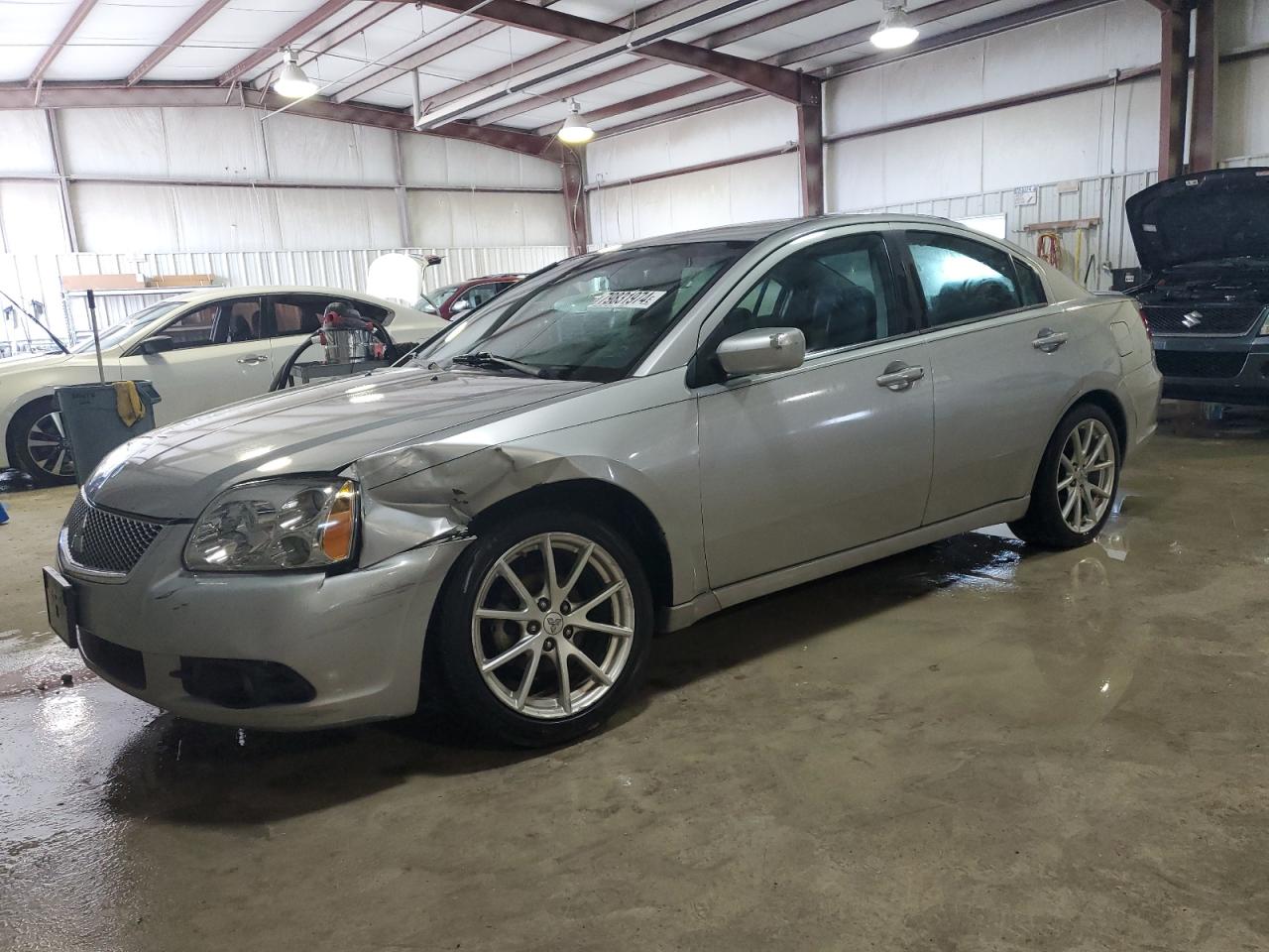 MITSUBISHI GALANT ES 2012