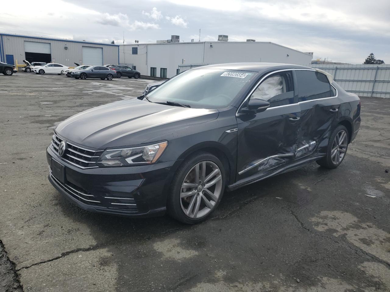 VOLKSWAGEN PASSAT R-L 2017
