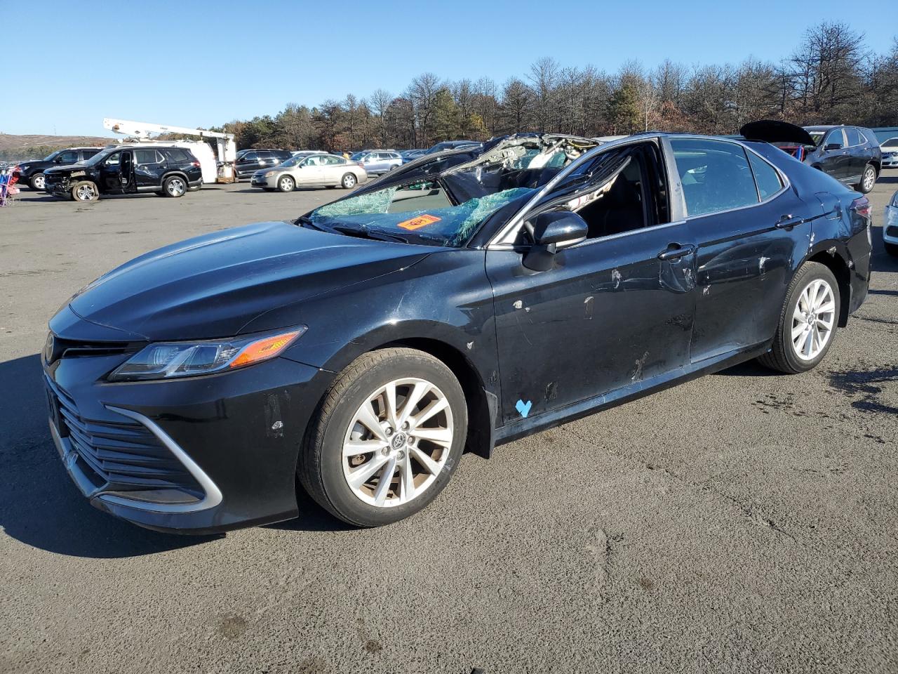 TOYOTA CAMRY LE 2021