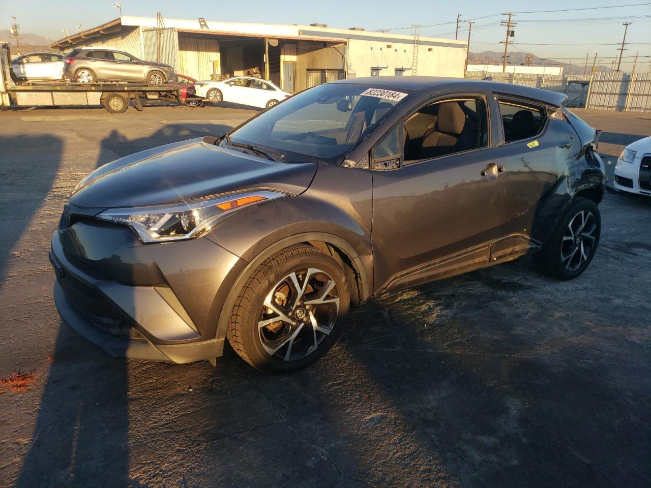 TOYOTA C-HR XLE 2018