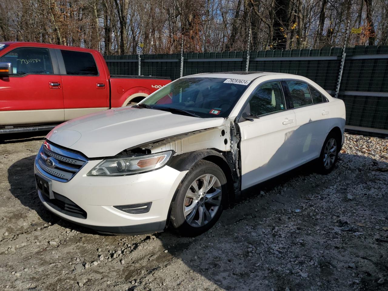 FORD TAURUS SEL 2011