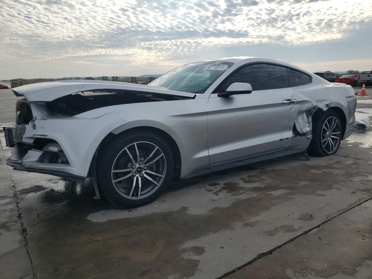 FORD MUSTANG 2016