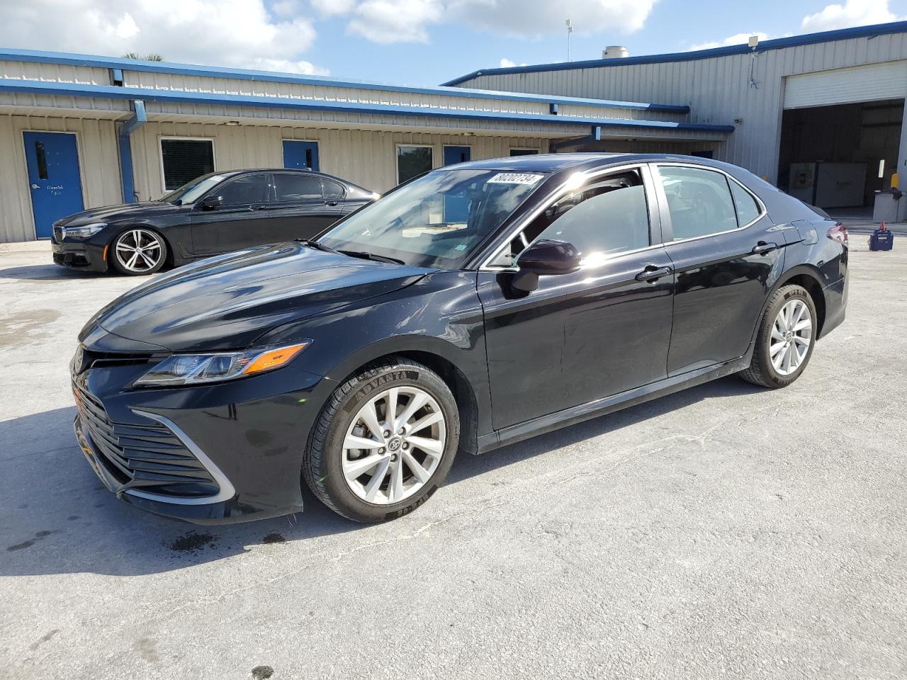 TOYOTA CAMRY LE 2023