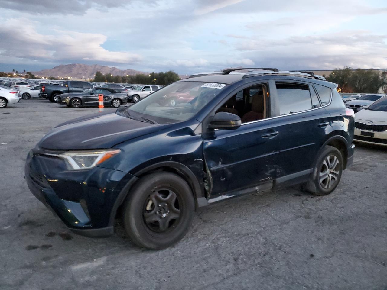TOYOTA RAV4 LE 2018