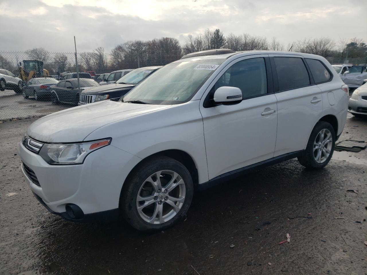 MITSUBISHI OUTLANDER 2014