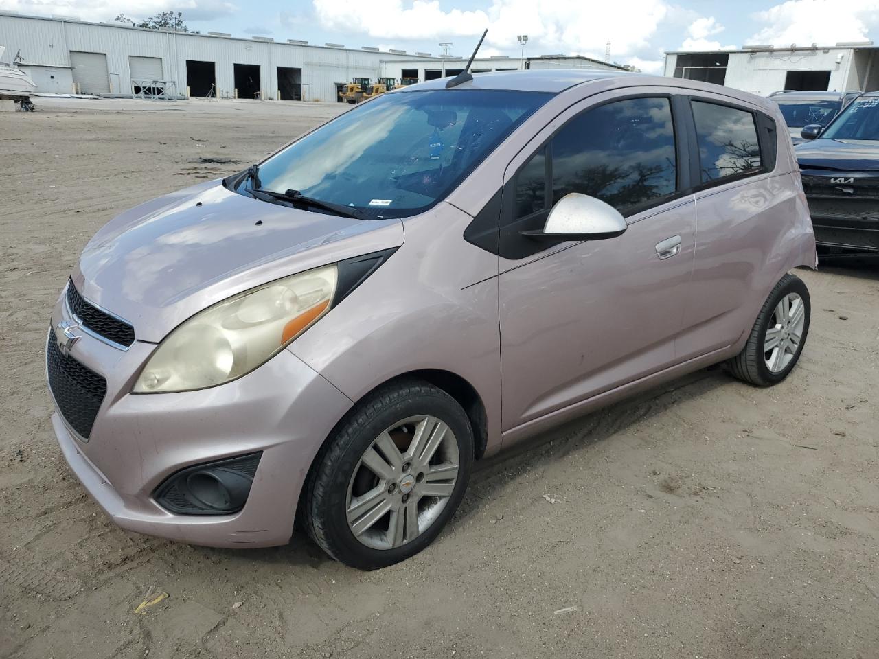 CHEVROLET SPARK 1LT 2013