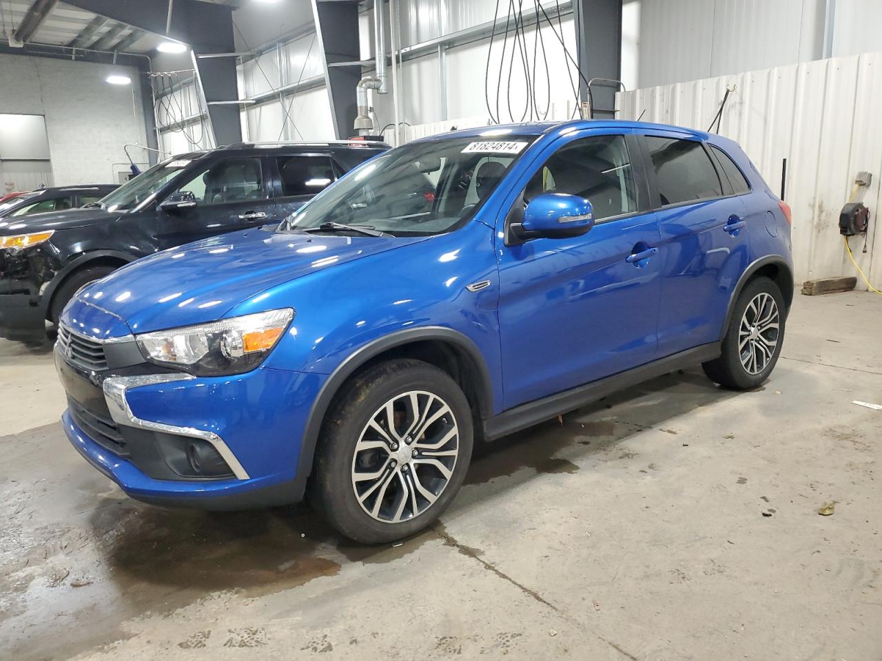 MITSUBISHI OUTLANDER 2016