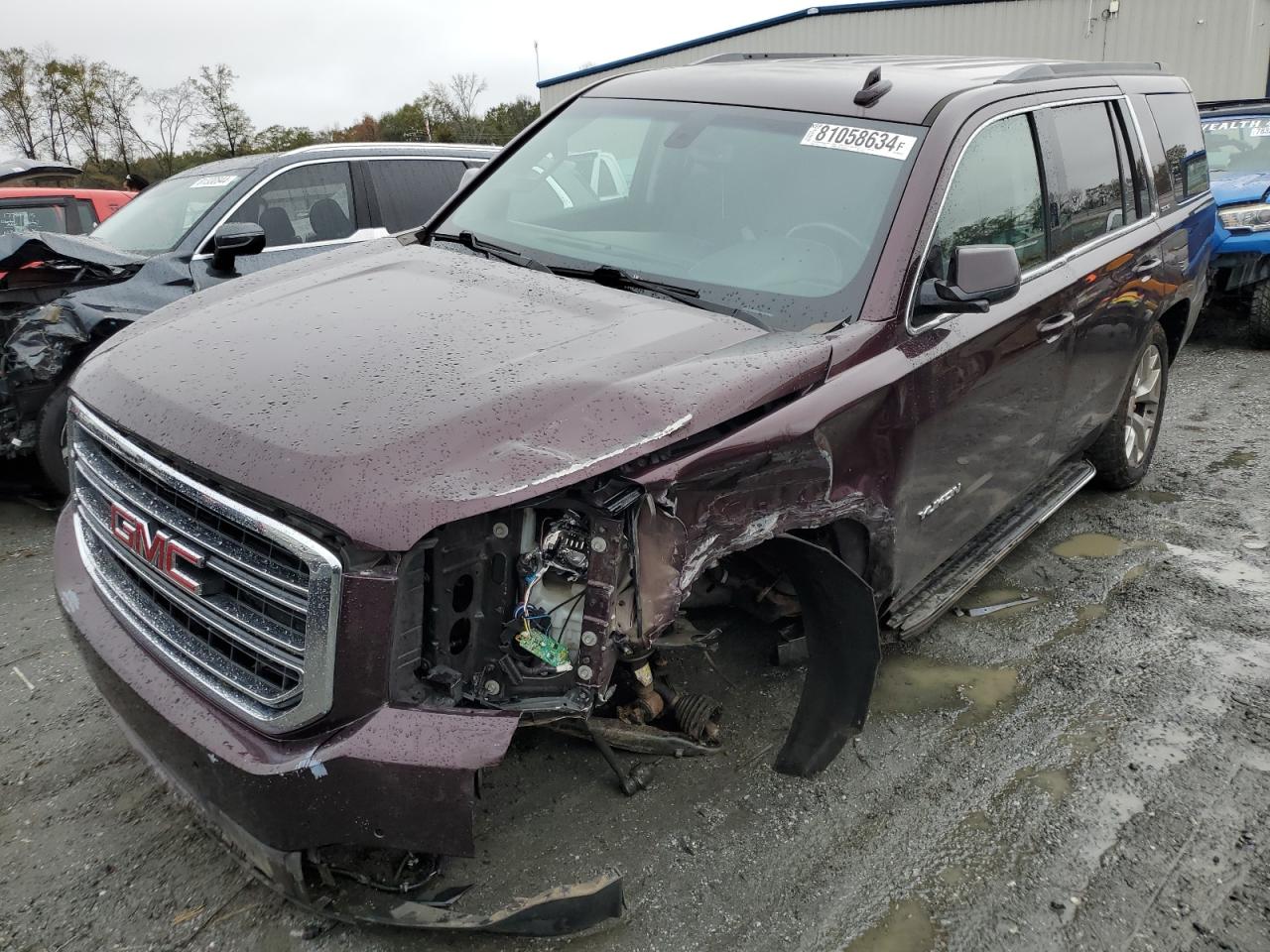 GMC YUKON SLE 2017