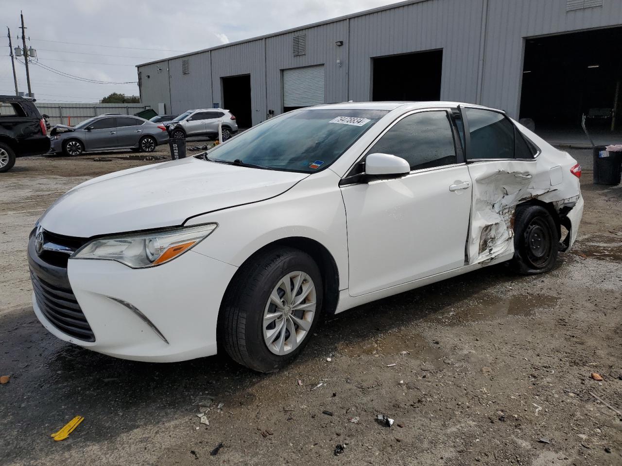TOYOTA CAMRY LE 2016