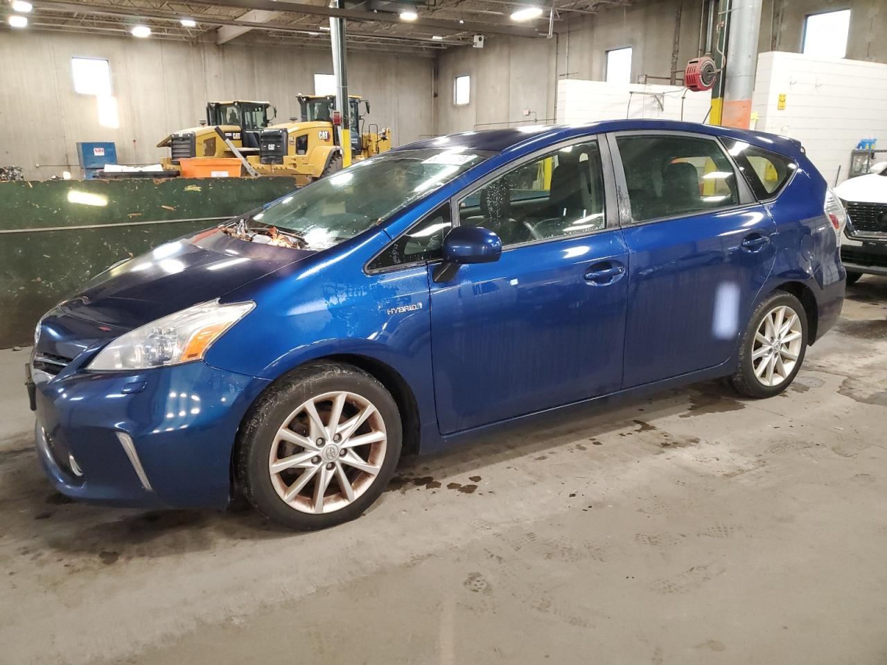 TOYOTA PRIUS V 2012