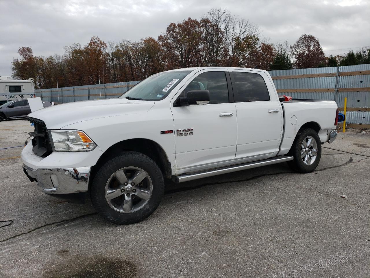 RAM 1500 SLT 2015
