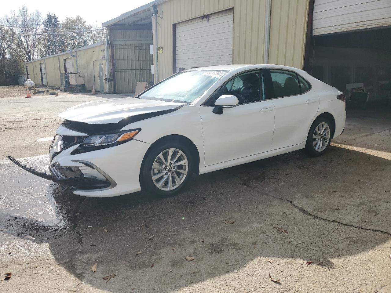TOYOTA CAMRY LE 2024