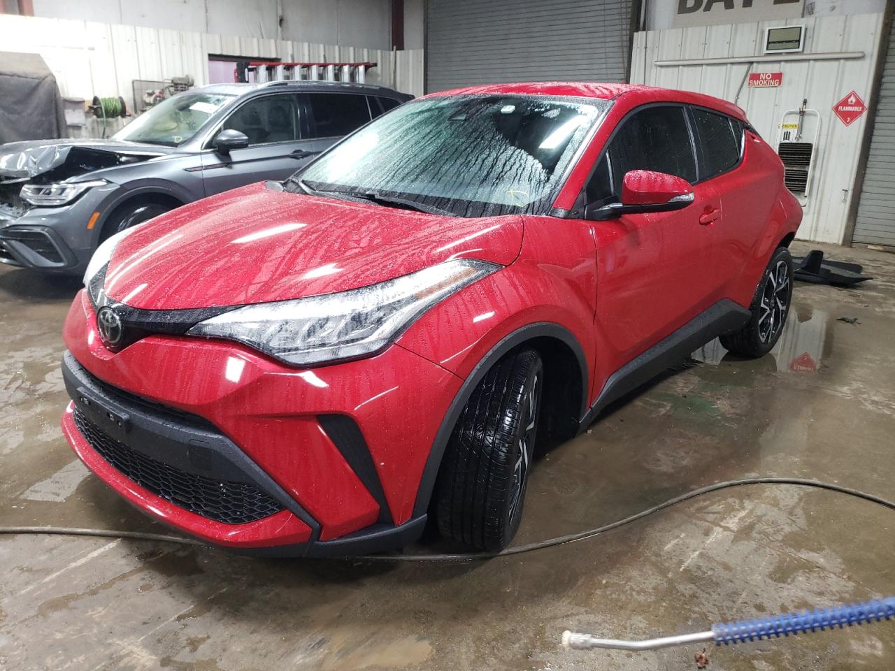 TOYOTA C-HR XLE 2022