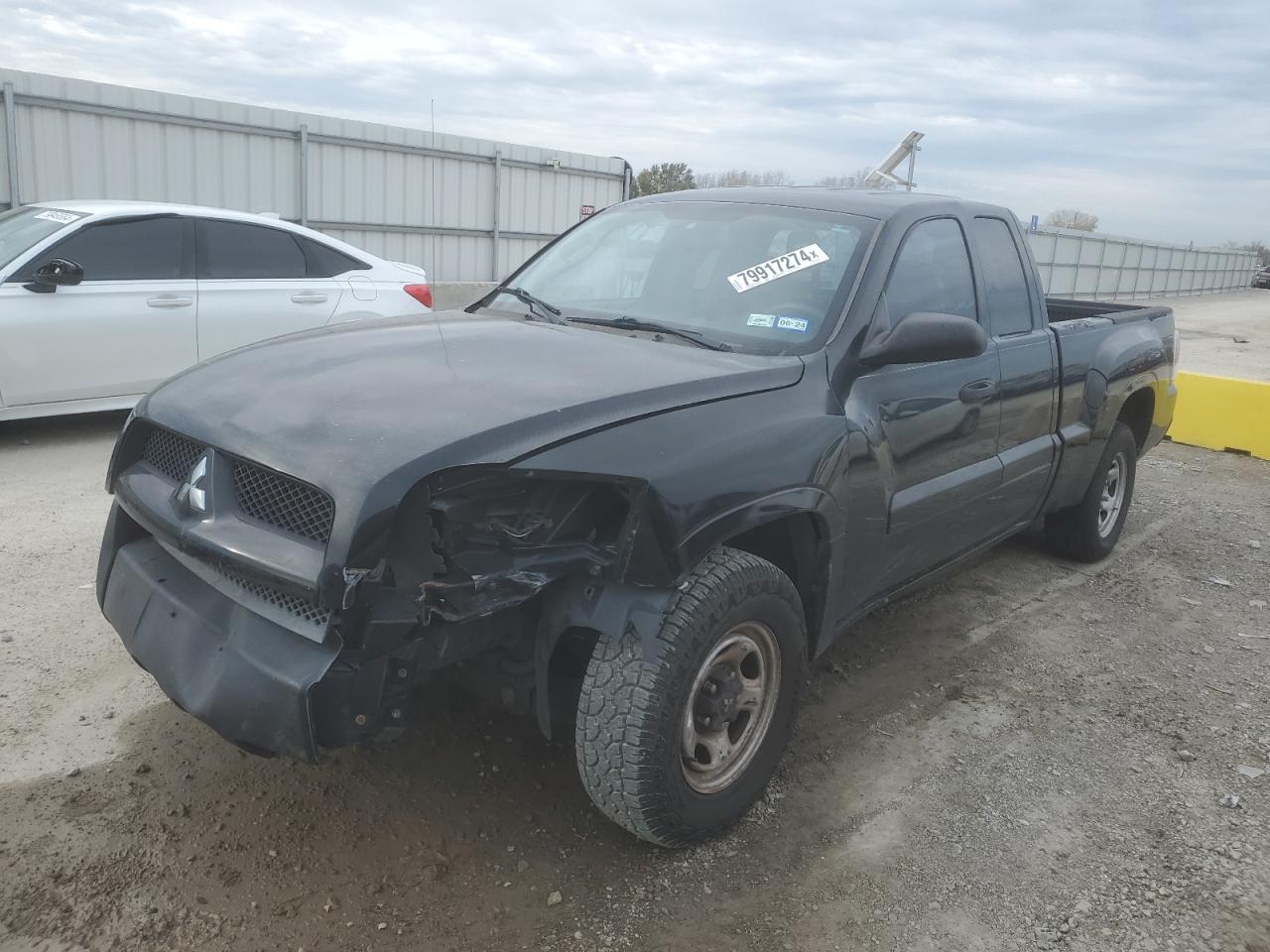 MITSUBISHI RAIDER LS 2006