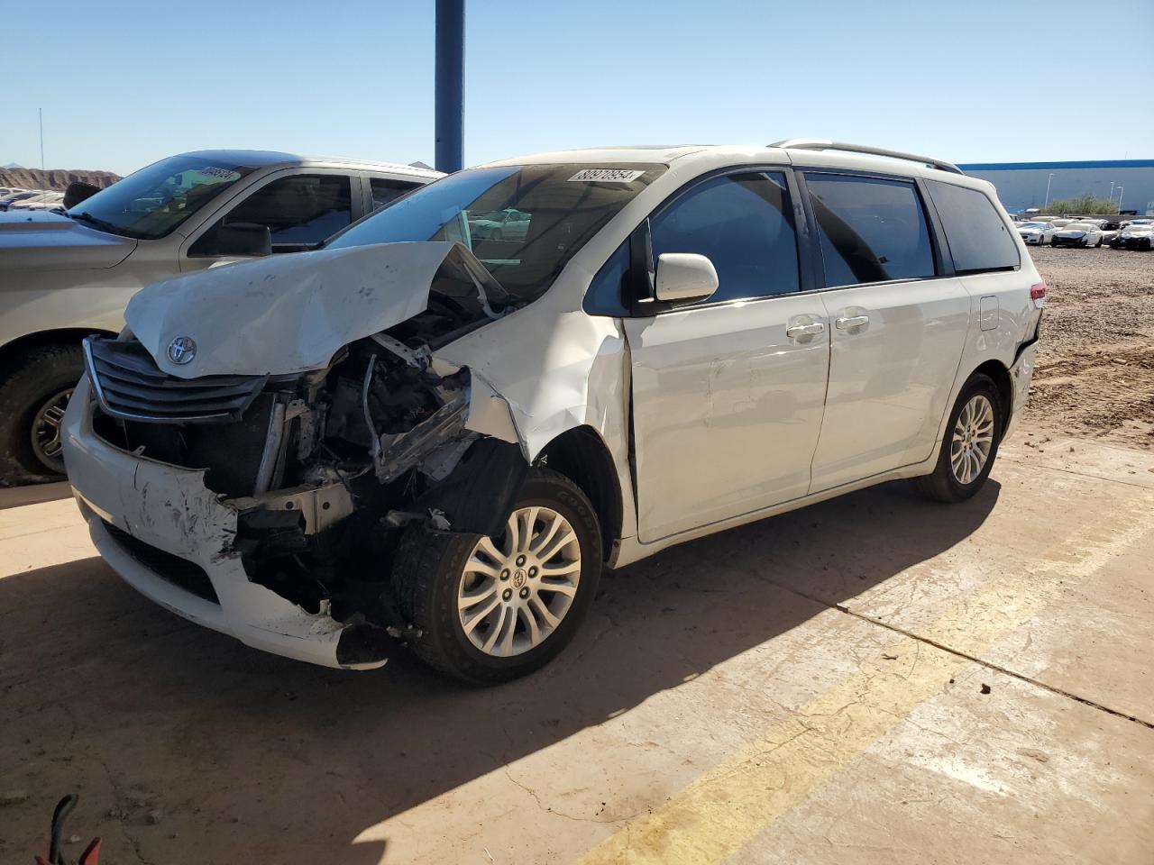 TOYOTA SIENNA XLE 2014