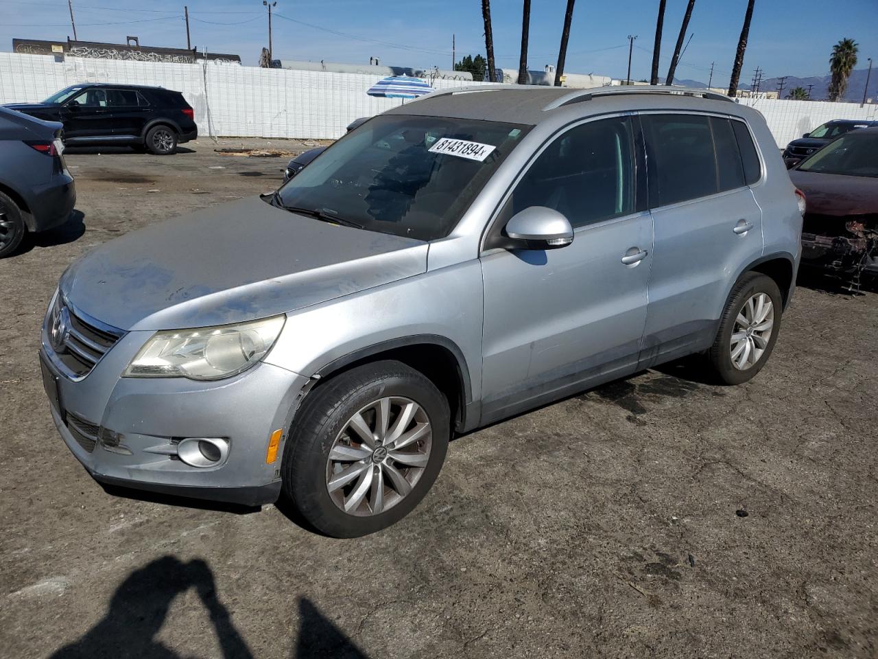 VOLKSWAGEN TIGUAN S 2011