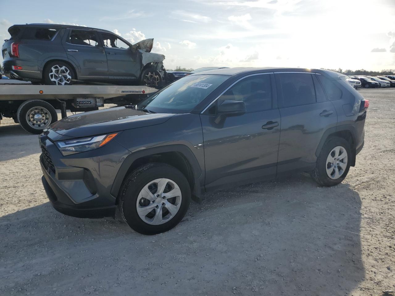 TOYOTA RAV4 LE 2024