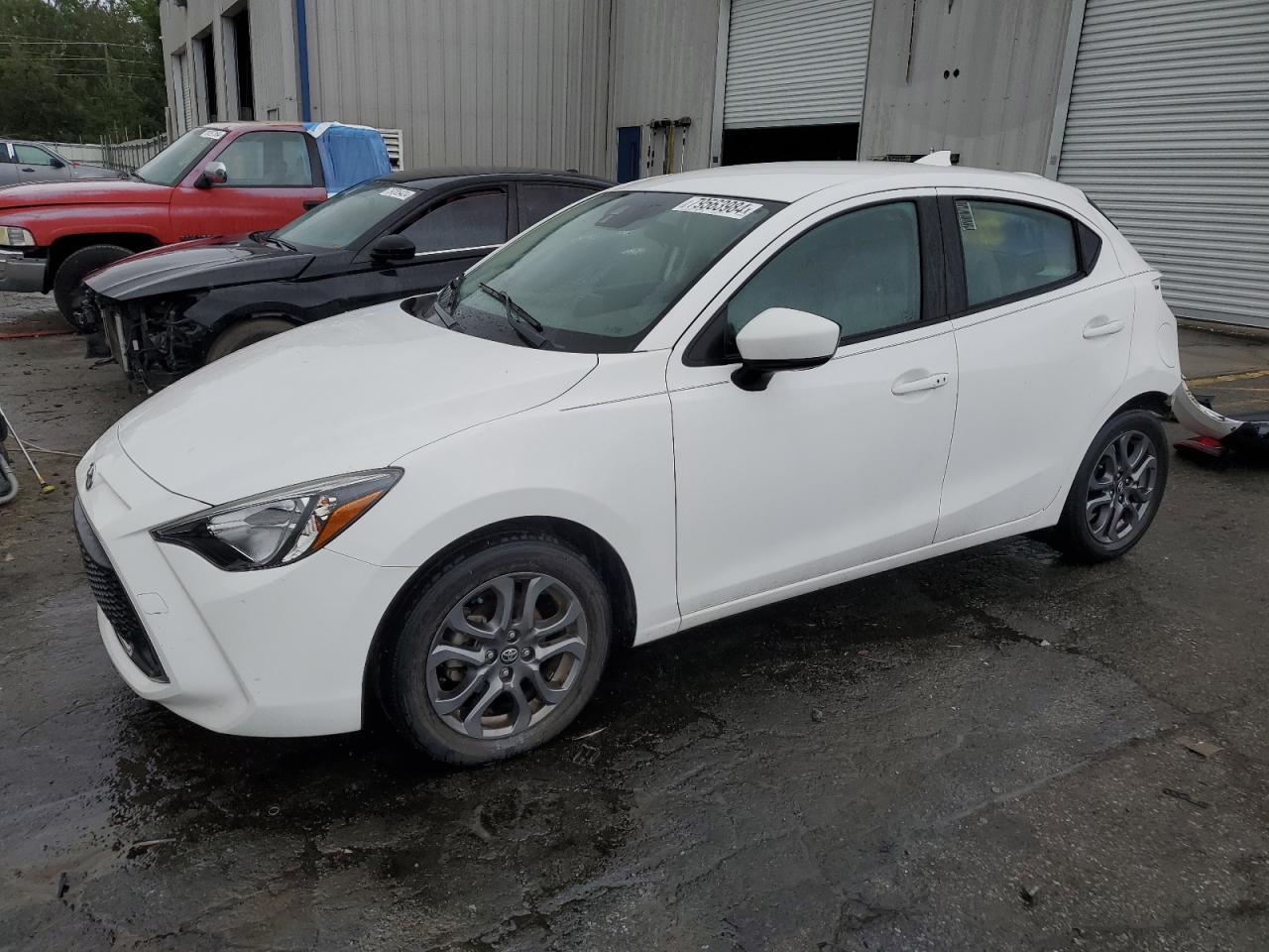 TOYOTA YARIS LE 2020