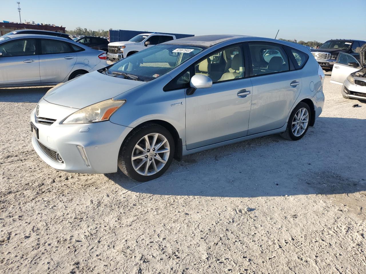 TOYOTA PRIUS V 2012