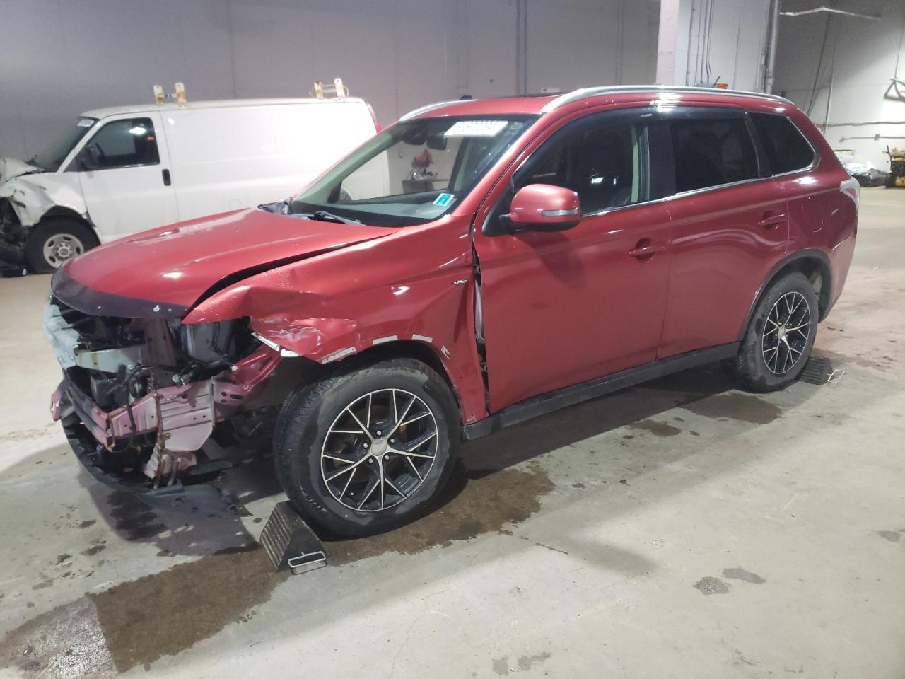 MITSUBISHI OUTLANDER 2015