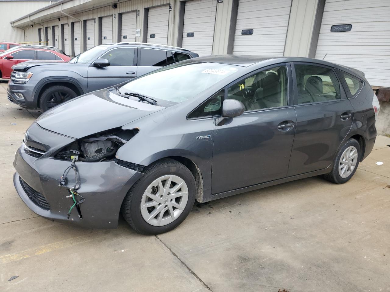 TOYOTA PRIUS V 2013