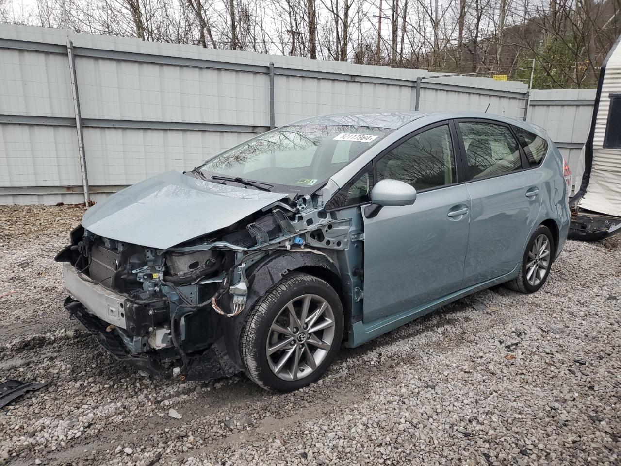 TOYOTA PRIUS V 2015