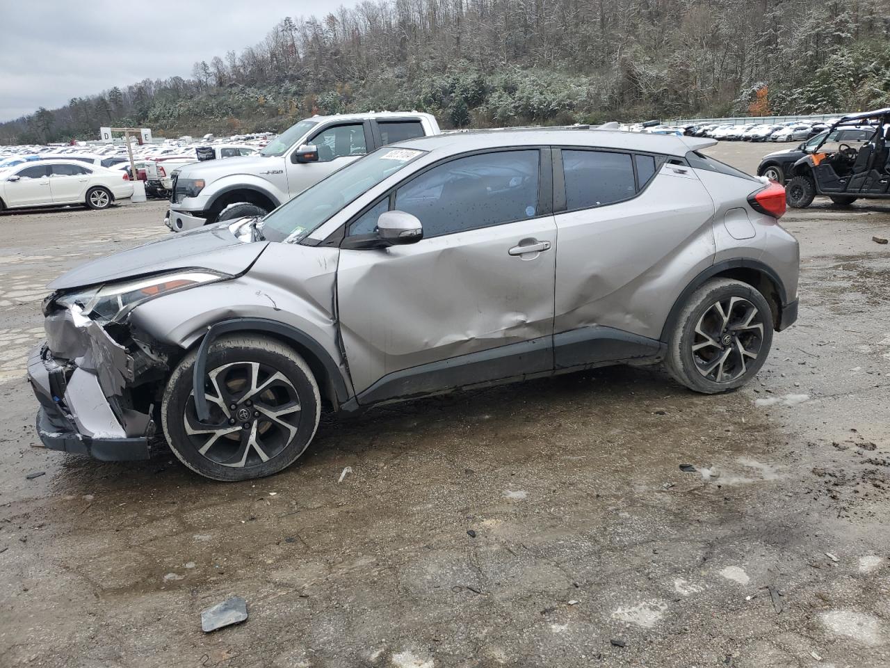 TOYOTA C-HR XLE 2018
