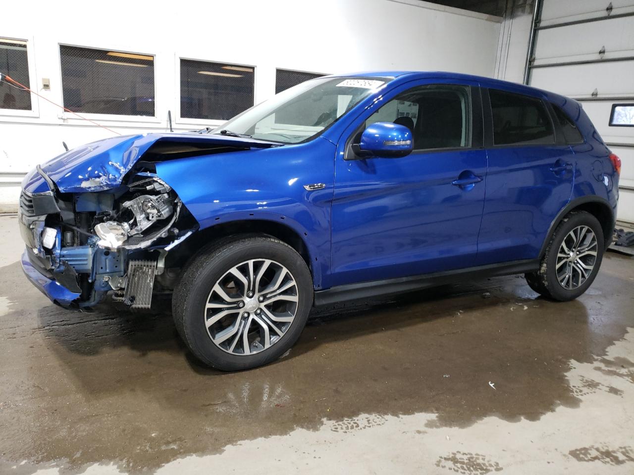 MITSUBISHI OUTLANDER 2017