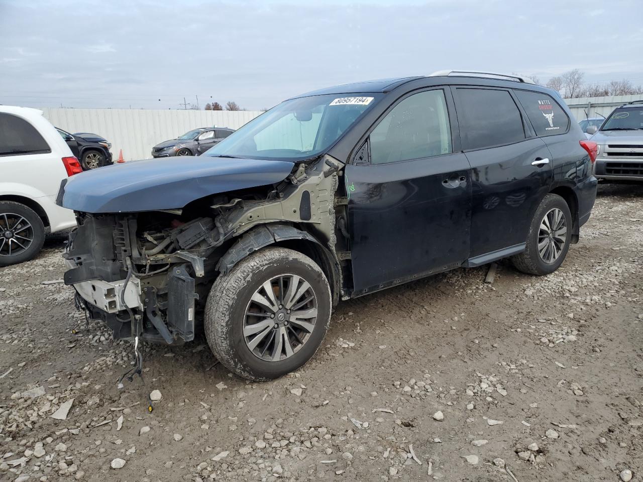 NISSAN PATHFINDER 2017