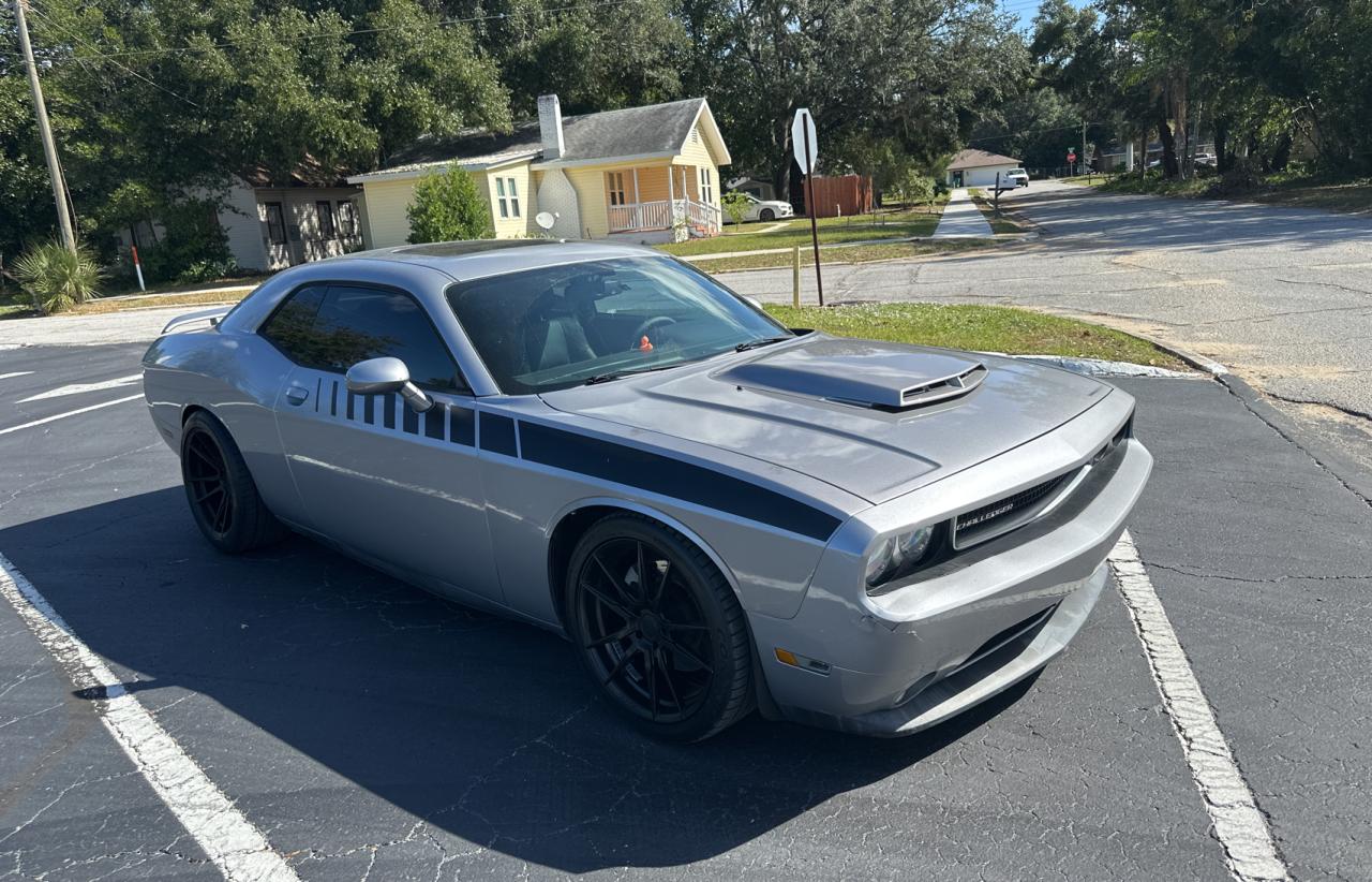 DODGE CHALLENGER 2011