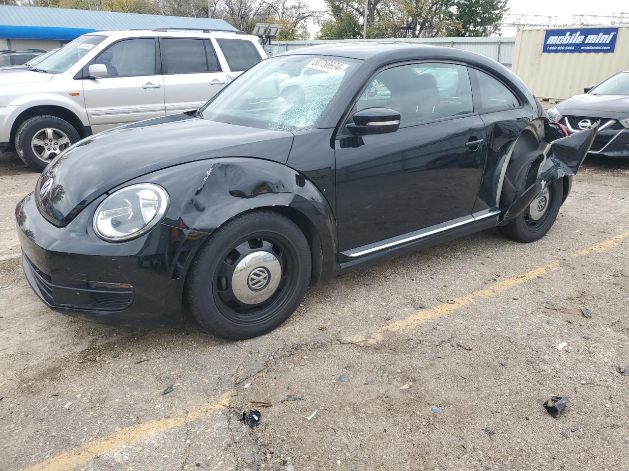 VOLKSWAGEN BEETLE 2013
