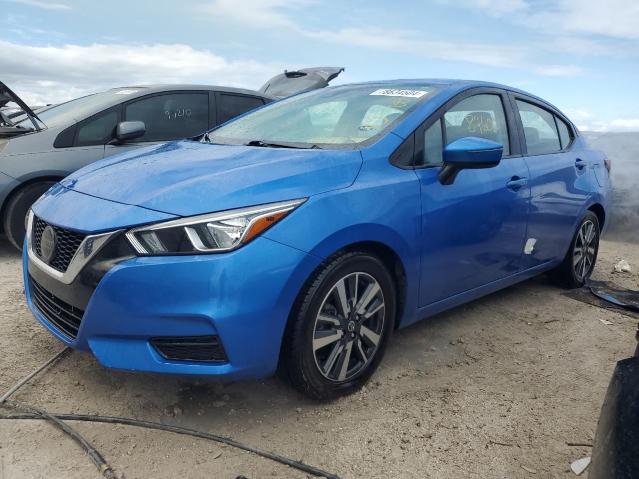 NISSAN VERSA SV 2020
