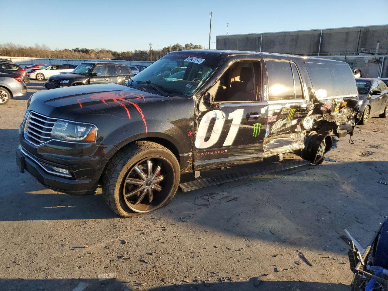 LINCOLN NAVIGATOR 2015