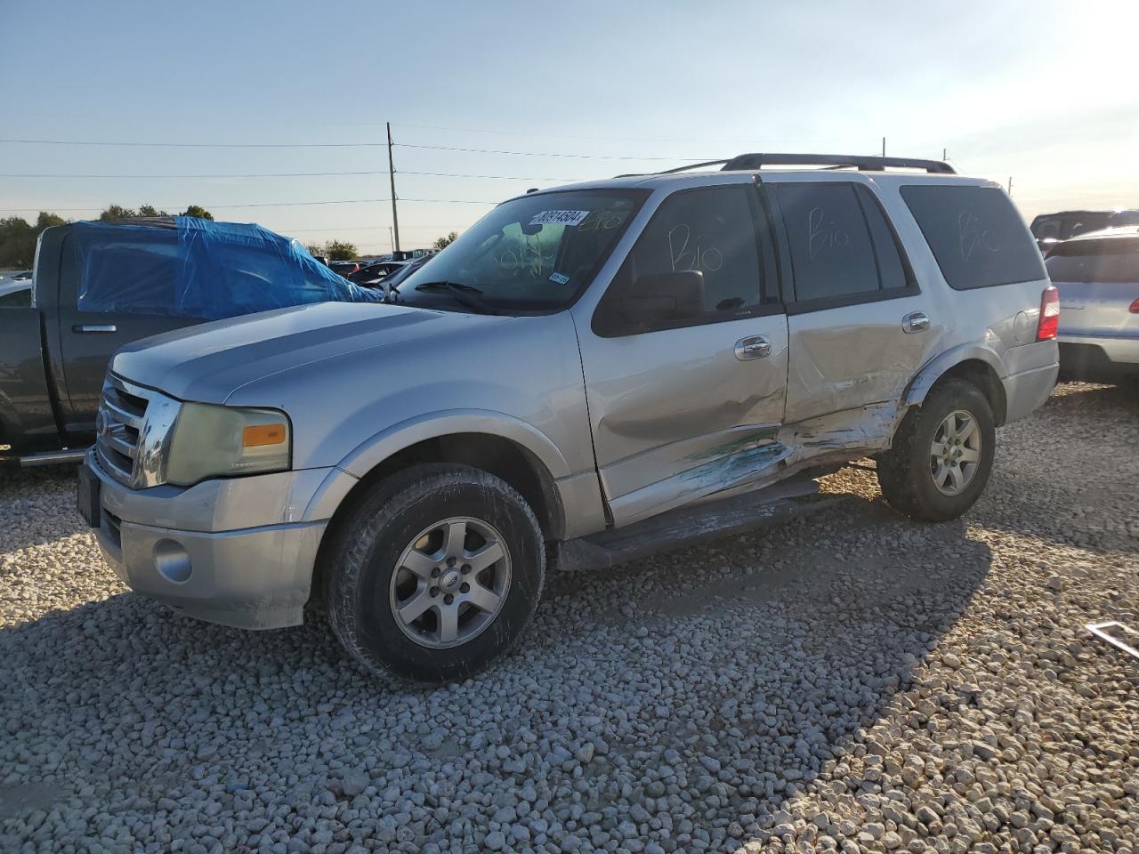 FORD EXPEDITION 2010