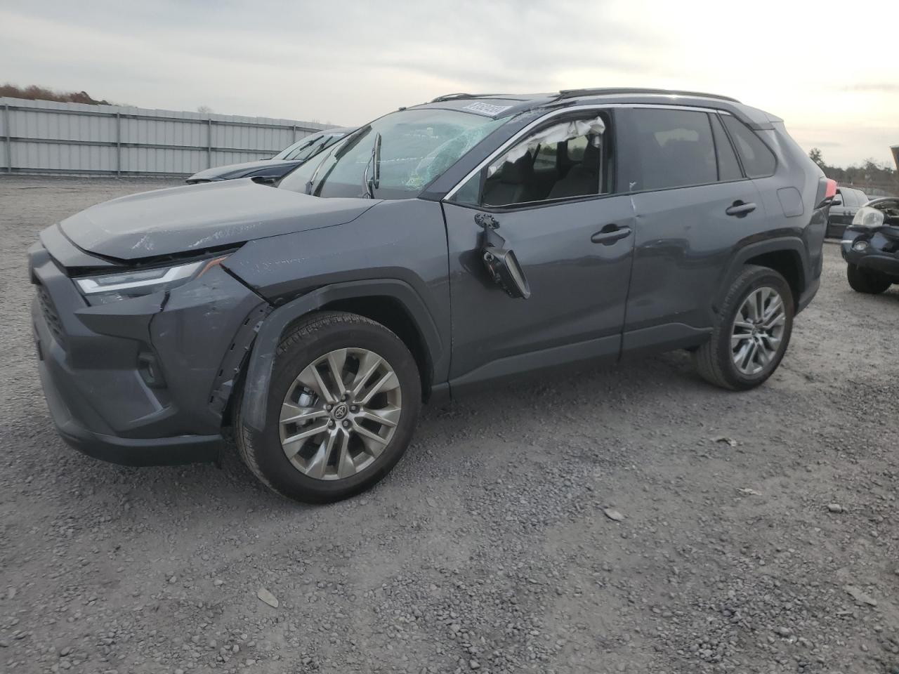 TOYOTA RAV4 XLE P 2024