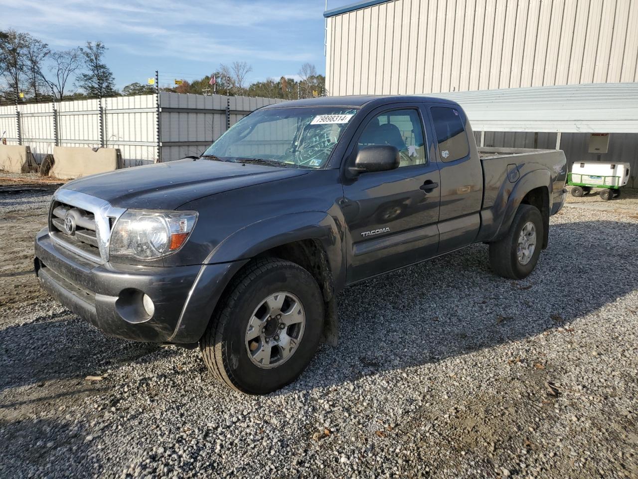 TOYOTA TACOMA ACC 2010