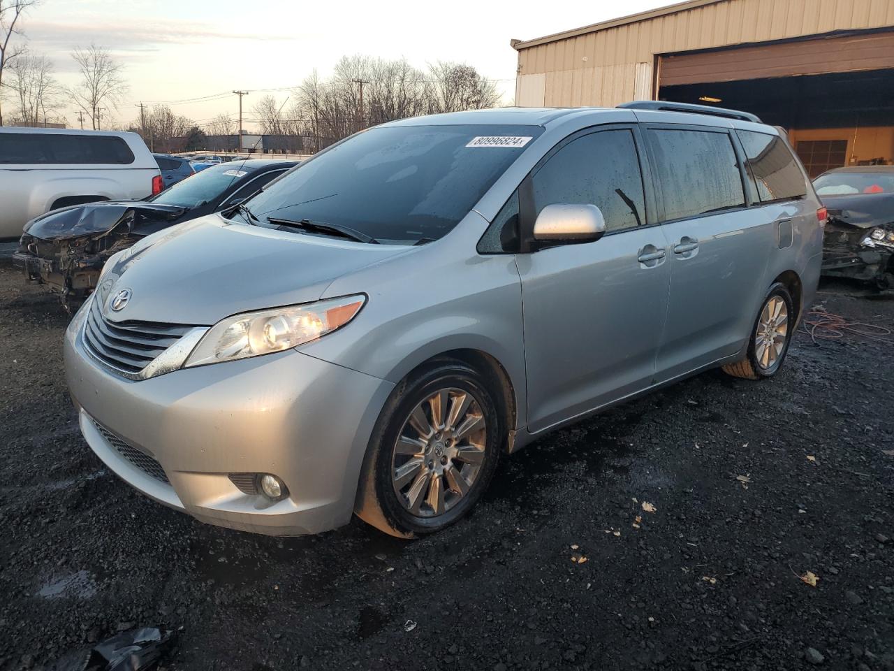 TOYOTA SIENNA XLE 2014