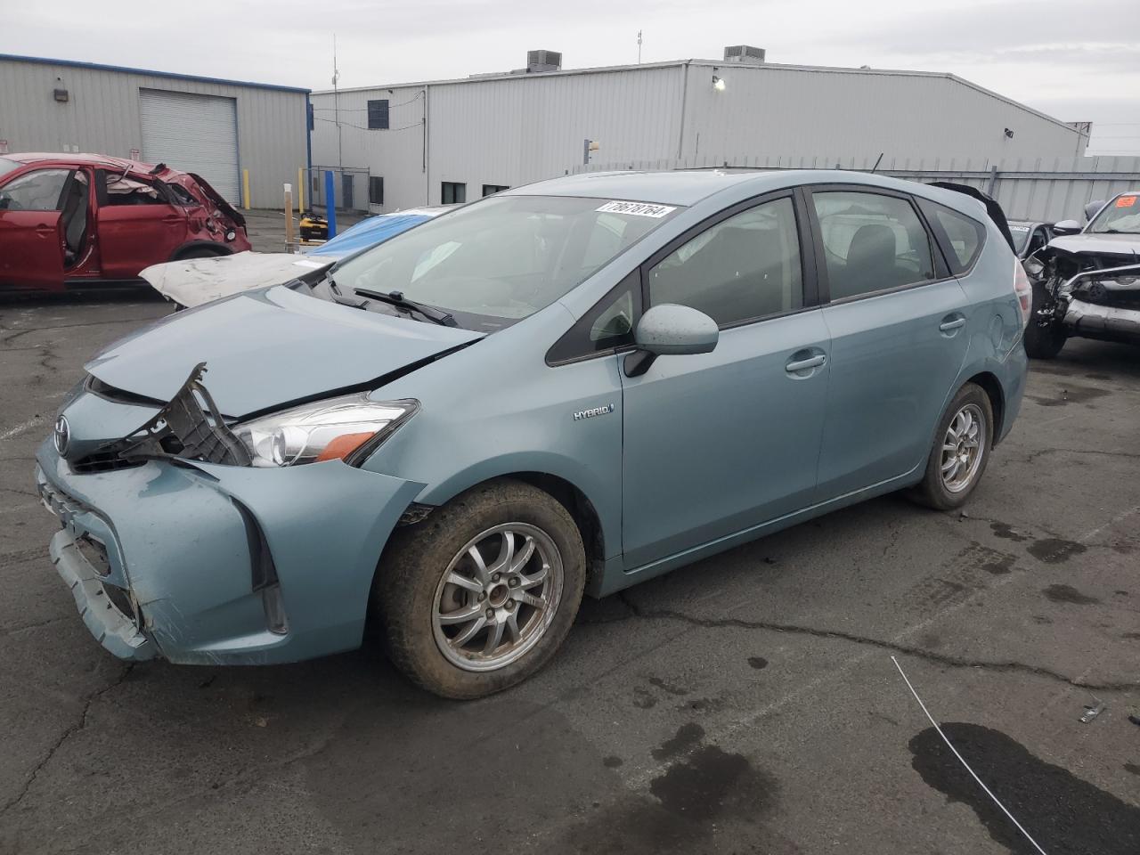 TOYOTA PRIUS V 2015