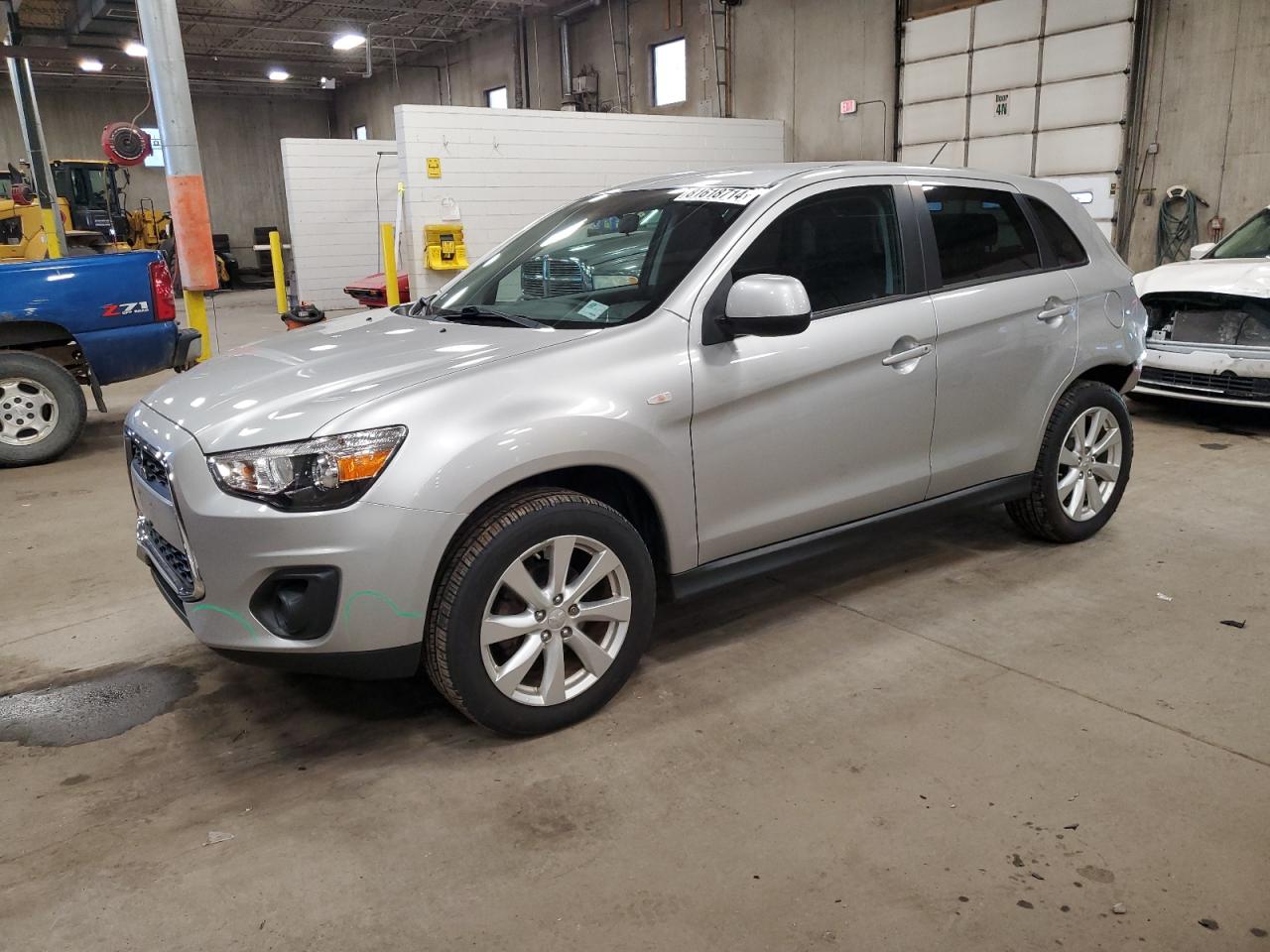 MITSUBISHI OUTLANDER 2015