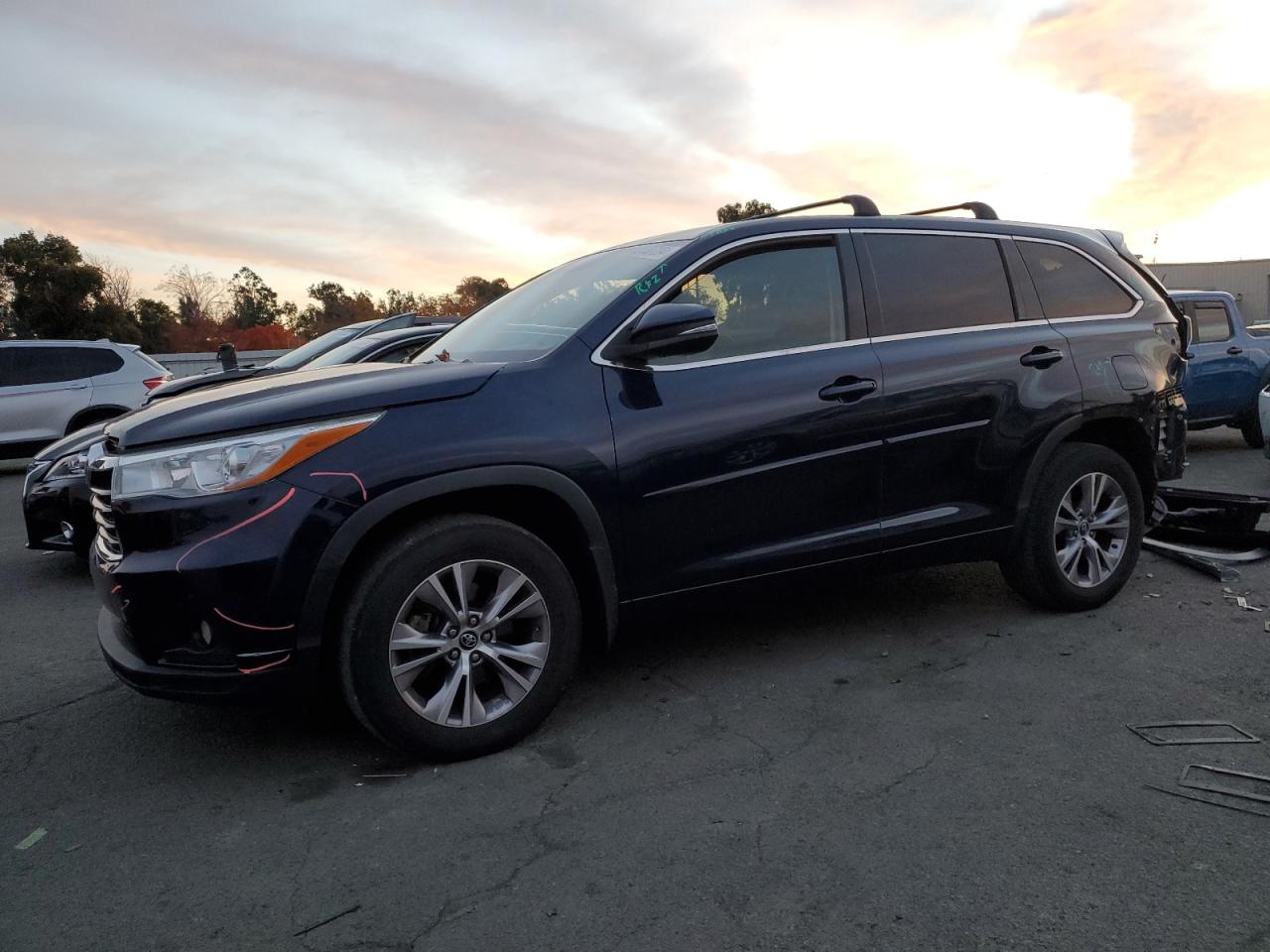 TOYOTA HIGHLANDER 2016