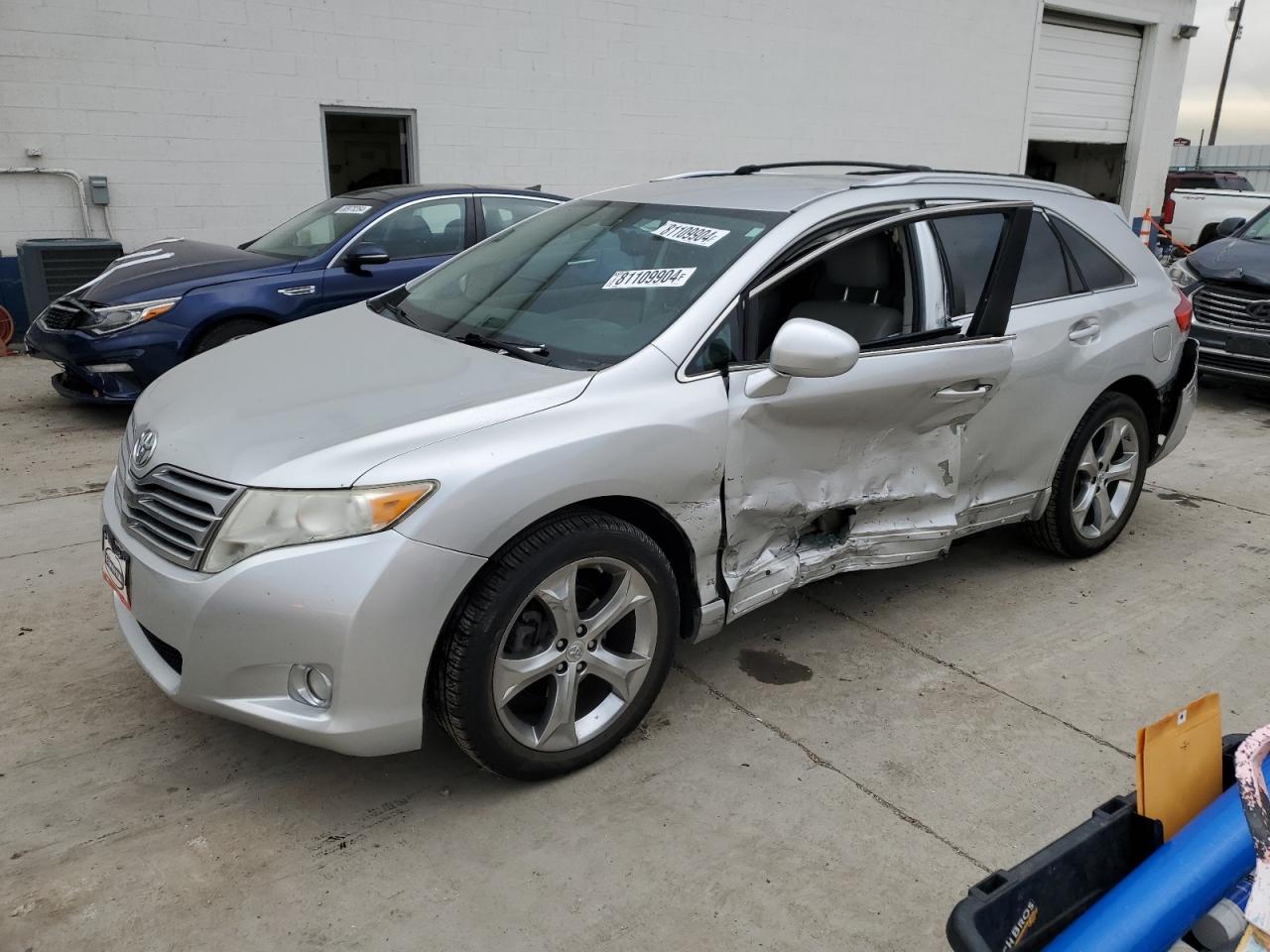 TOYOTA VENZA 2011