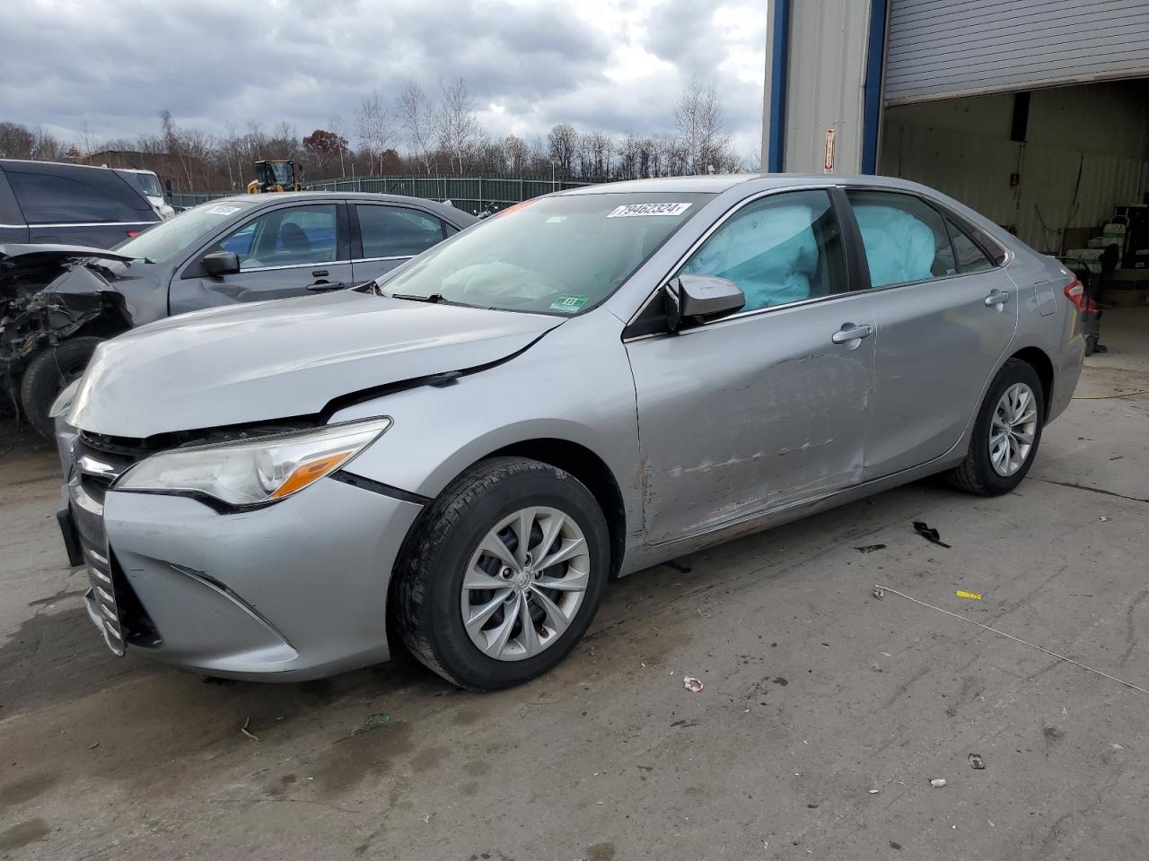 TOYOTA CAMRY LE 2017